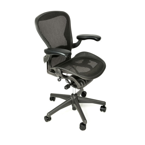Herman Miller | Standard Aeron Lumbar - Arms Chair | Dark Grey | Size (Refurbished) | Beverly Hills Chairs